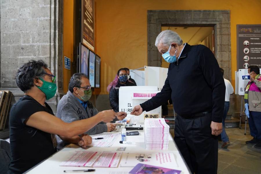 AMLO asegura que jóvenes son quienes votan por la izquierda