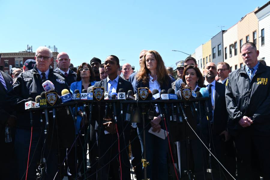 Polic&iacute;a de NY ofrece 50 mil d&oacute;lares como recompensa contra tirador en el Metro