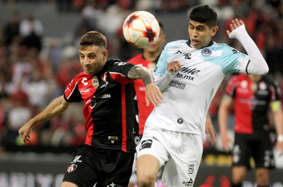 Con doblete de Gonzalo Sosa, Mazatlán vence 2-1 al Atlas