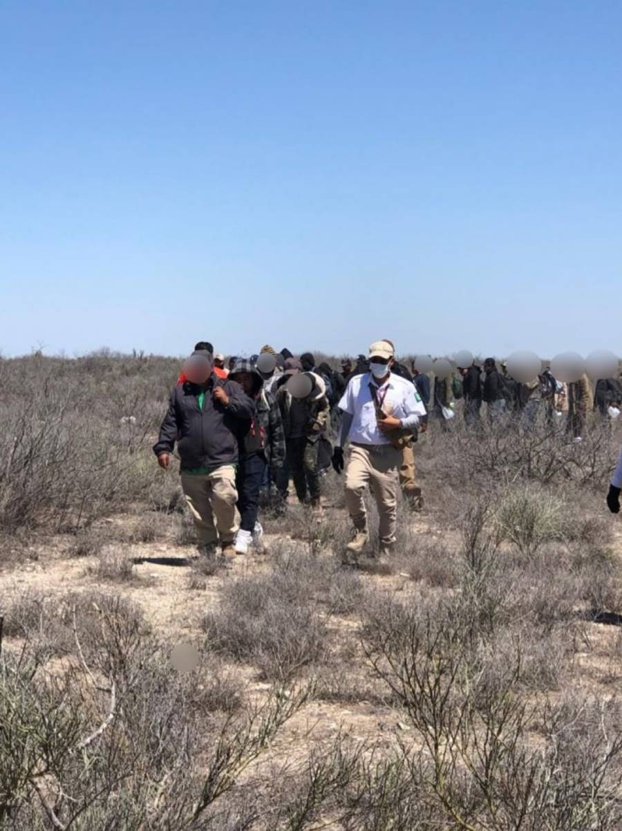 Rescata INM a 92 migrantes en la sierra de Coahulia