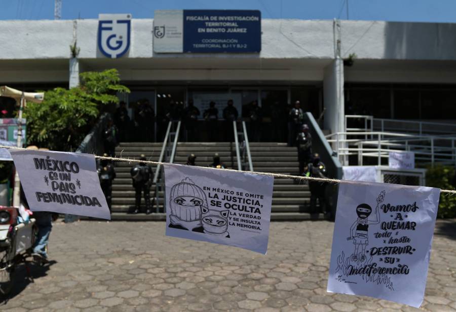 Mujeres detenidas en recuperaci&oacute;n de edificio de CNDH son vinculadas a proceso