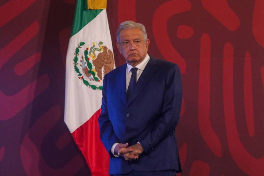 AMLO reconoce a los diputados de la 4T por su participación en la Reforma Eléctrica