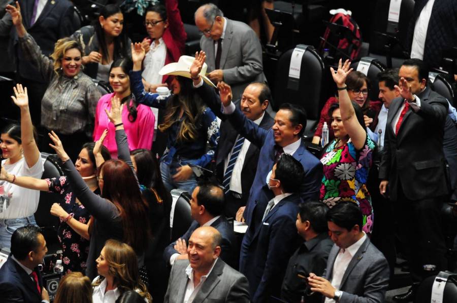 Aprueban diputados en fast track la Ley Minera de AMLO, Senado la recibe