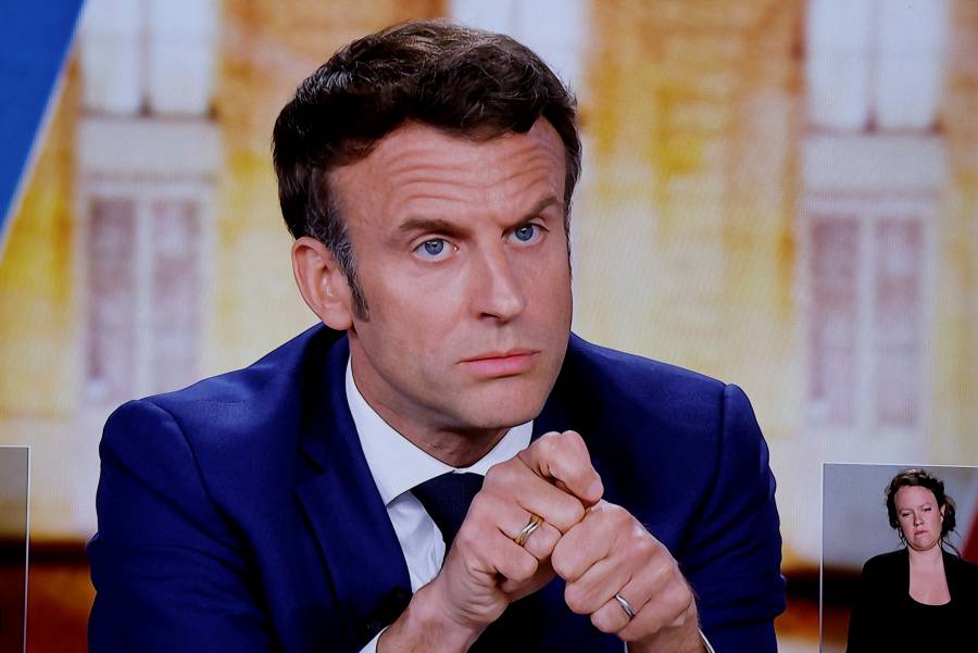 Macron acusa a Le Pen de 