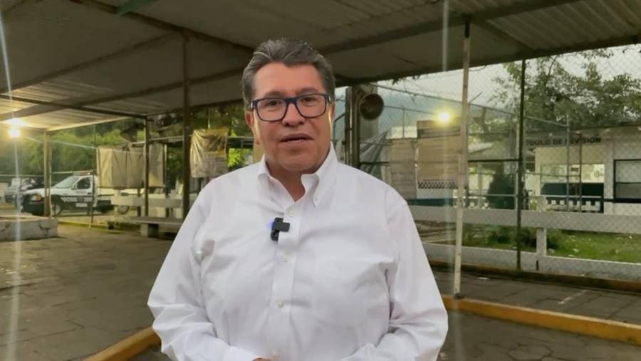 Monreal exhorta a senadores de Morena a “serenarse” con la oposición