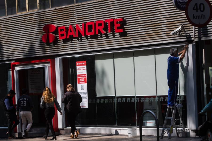 Acciones de Banorte suben más del 8% tras confirmar interés en Banamex