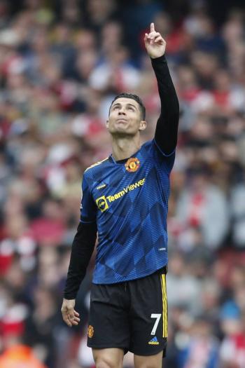 Cristiano Ronaldo dedica gol ante el Arsenal a su hijo fallecido