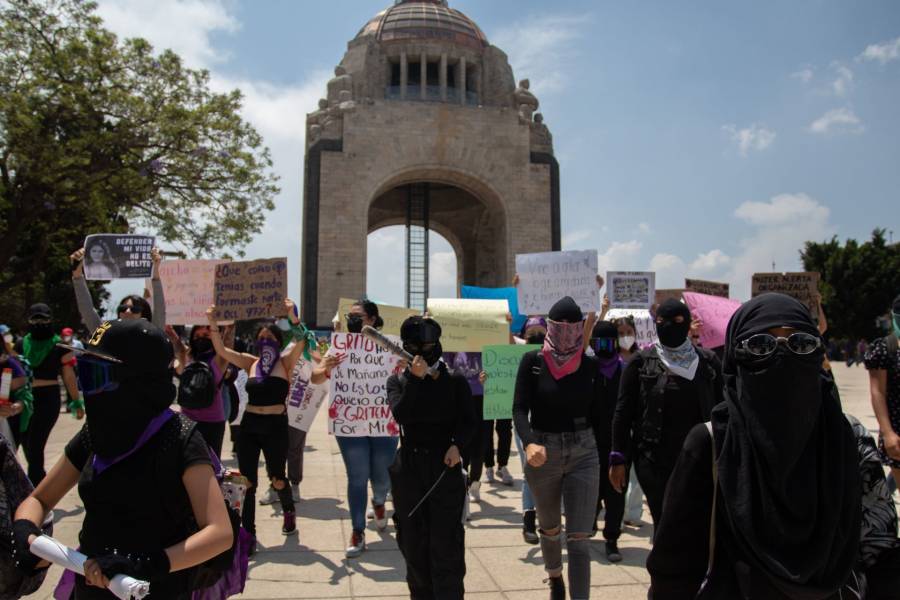 Mujeres marchan en CDMX para exigir justicia en el caso Debanhi Escobar