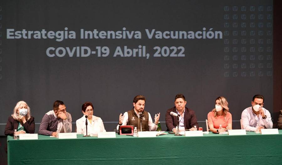 Asume gobernador de San Luis Potosí compromiso de completar vacunación anticovid