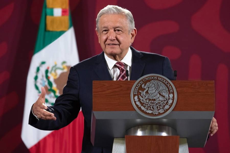 AMLO asegura que gobernador de Veracruz ha resistido a tentaciones del poder