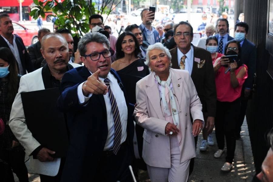 Ricardo Monreal pide al gobernador de Texas interceder por la connacional Melissa Lucio