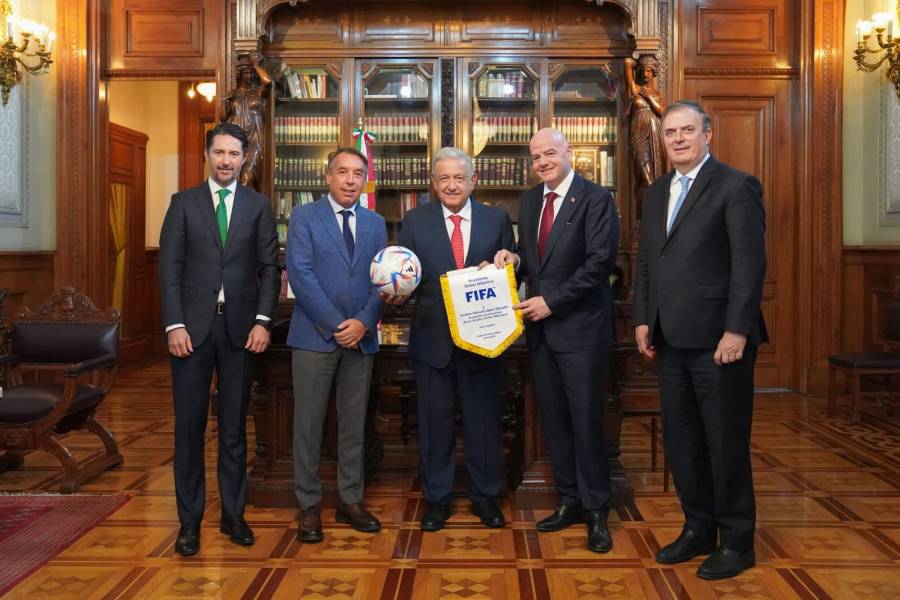 AMLO recibe a Gianni Infantino en Palacio Nacional
