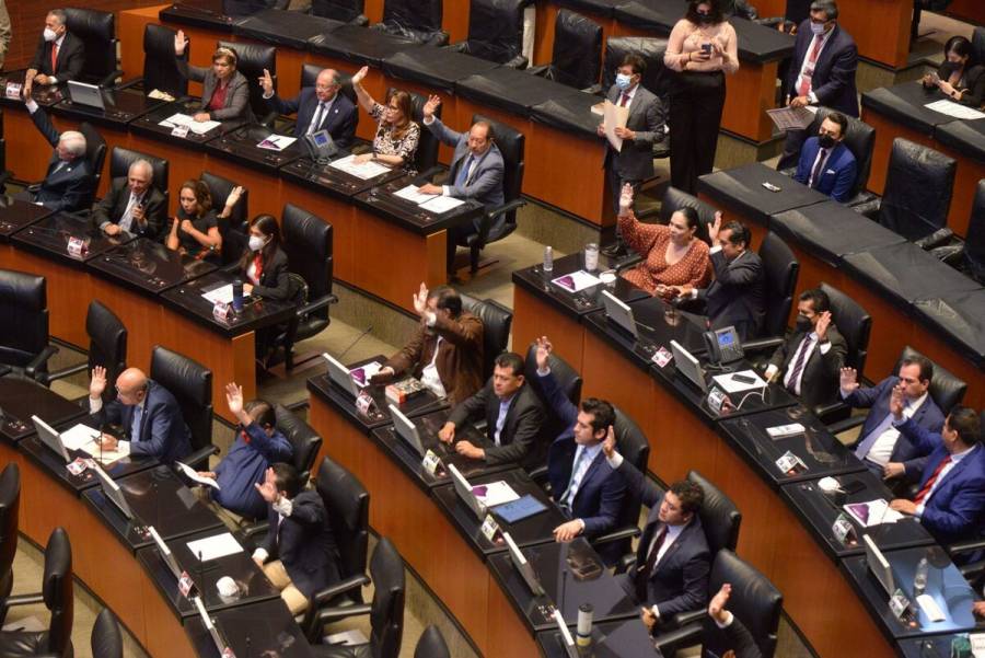 Diputados dejan fuera al PRD y MC de la Comisión Permanente