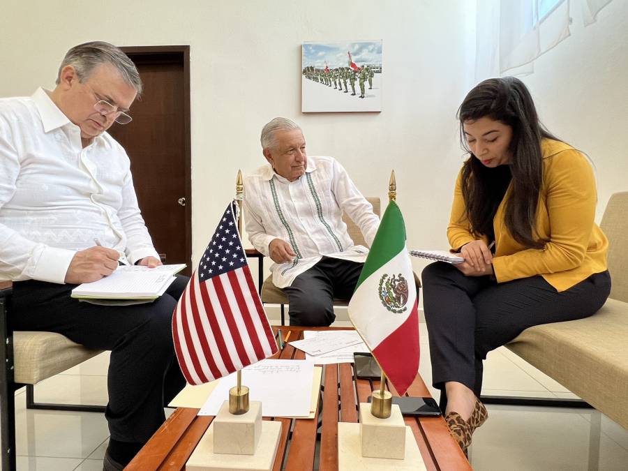 Marcelo Ebrard viajará a Washington tras llamada de AMLO y Biden