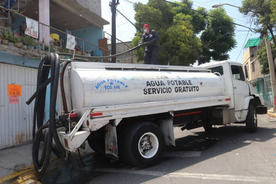 Asesinan a tres operadores de pipas de agua en Chalco, Edomex
