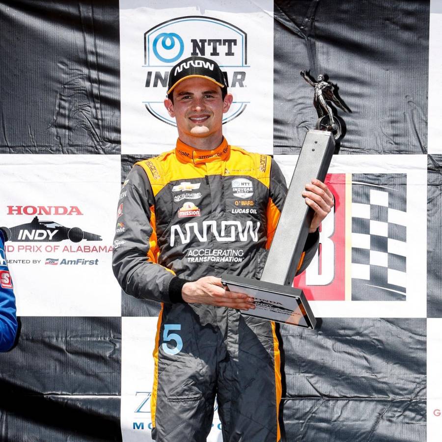 Pato O'Ward gana su primera carrera de temporada en IndyCar