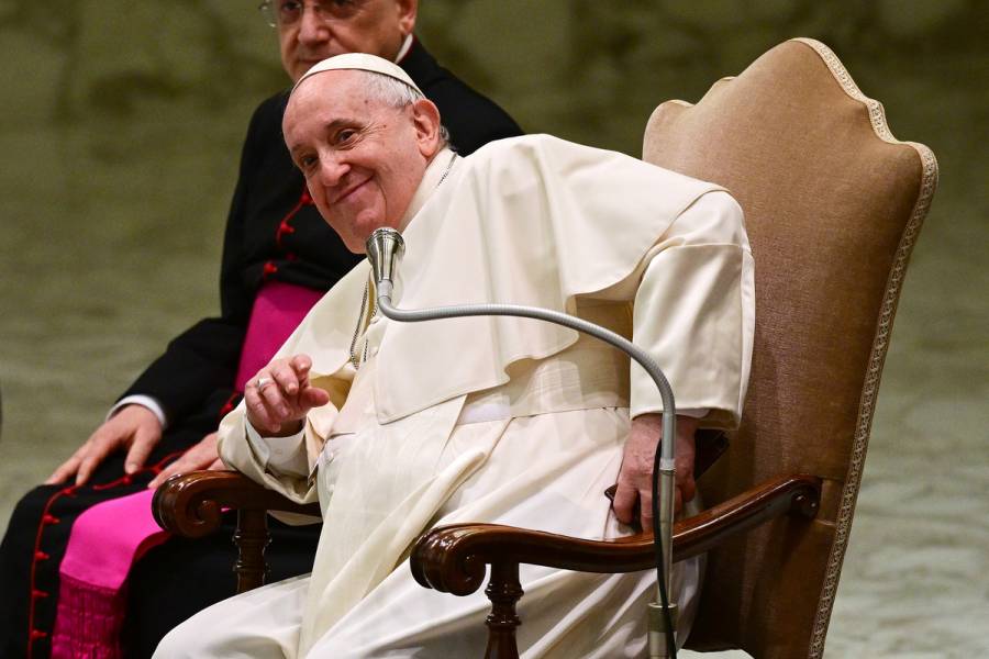 Papa Francisco será sometido a una infiltración de rodilla para aliviar el dolor
