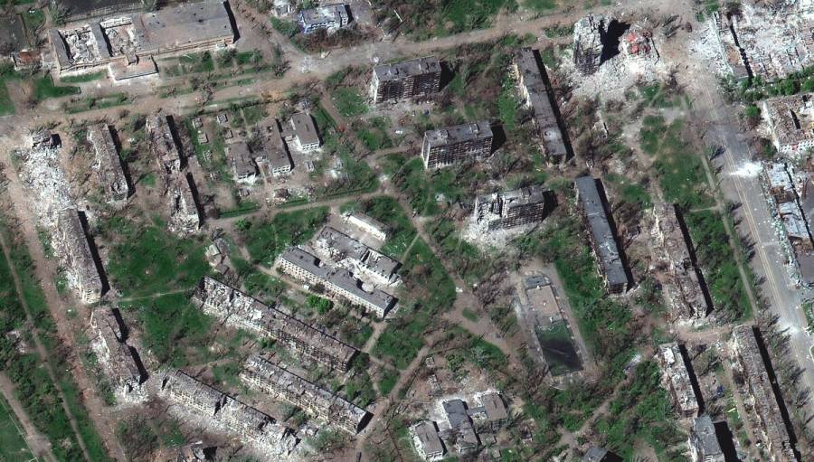 Bombardeo ruso en fábrica de Ucrania deja al menos 10 muertos