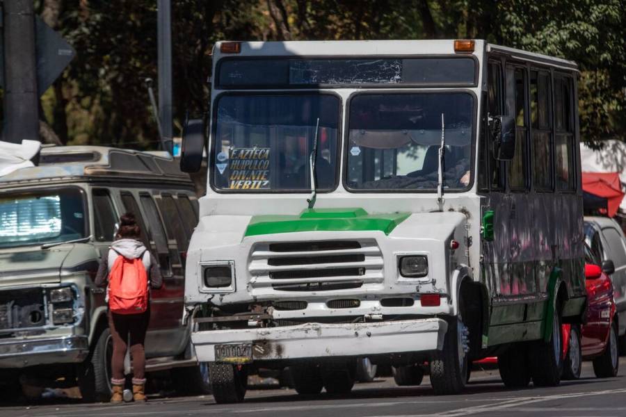 Transportistas insisten en aumento de 3 pesos a tarifas en CDMX