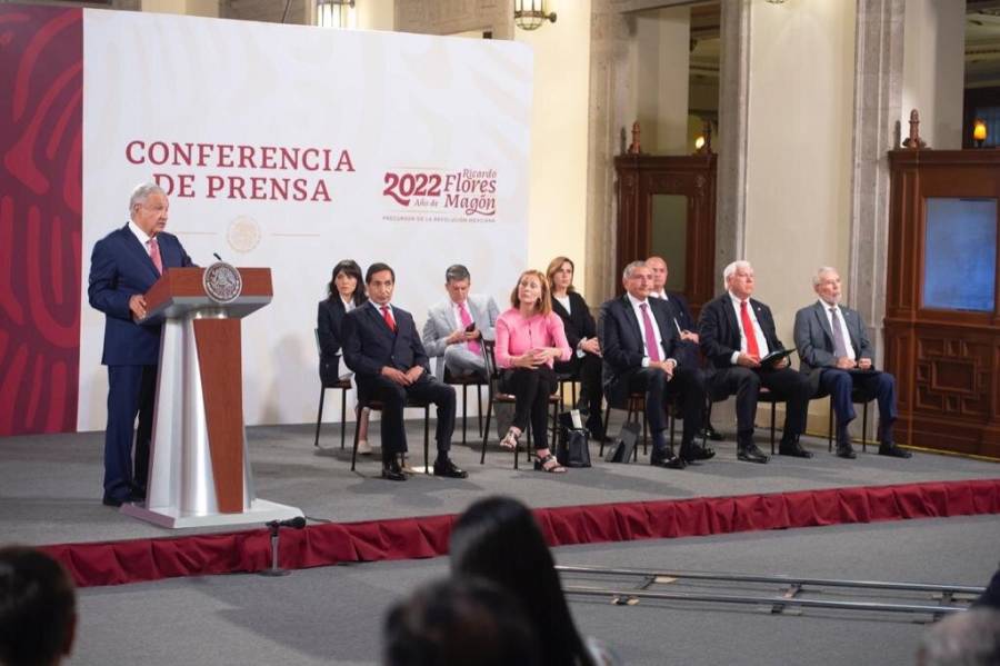 Aunque parezca contradictorio, blindar fronteras da seguridad a migrantes: AMLO