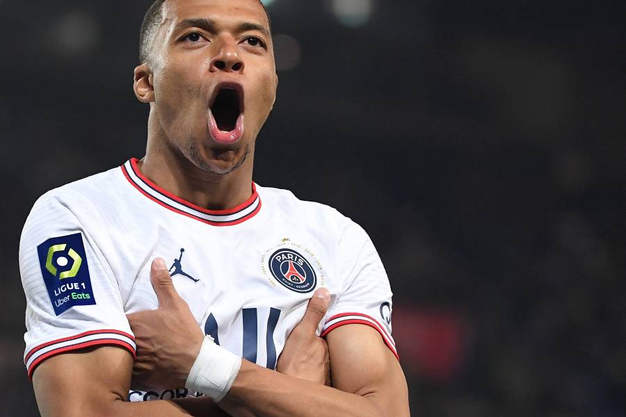 Le Parisien anuncia acuerdo Mbapp&eacute;-PSG y la madre del jugador lo desmiente