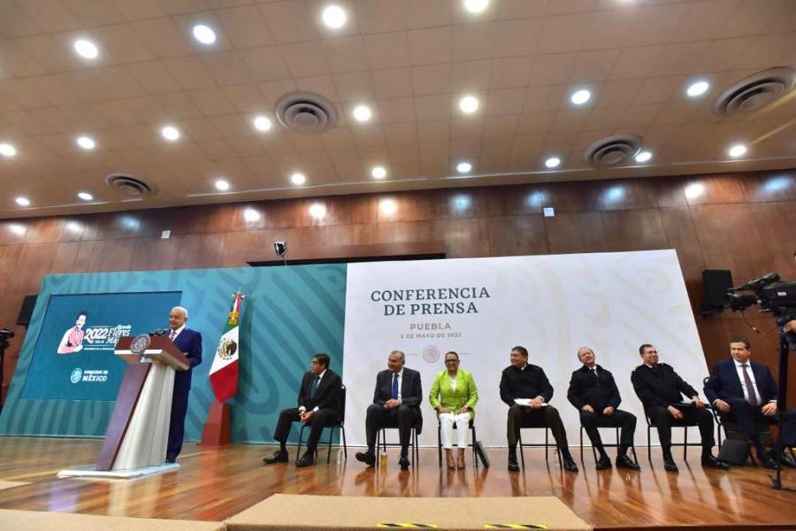 AMLO no ve indicios de corrupci&oacute;n en Gertz Manero