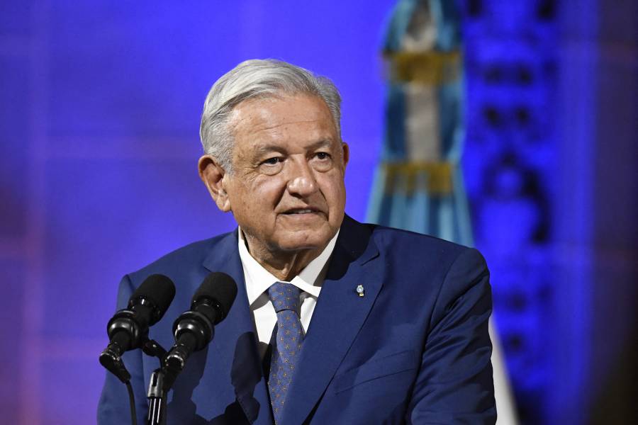 AMLO llega a El Salvador para reunirse con Nayib Bukele