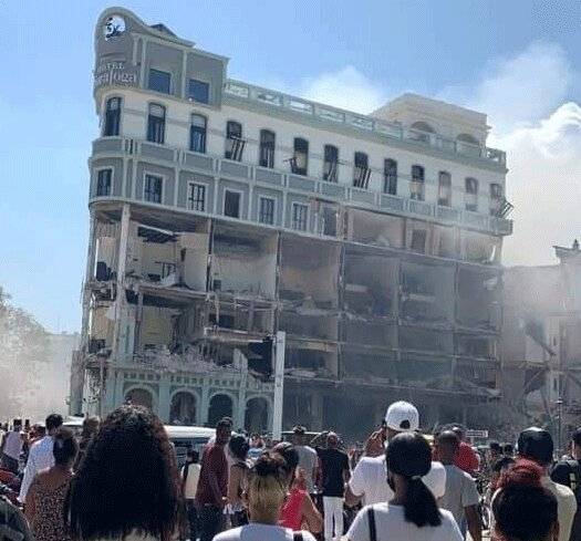 Fuerte explosión destruye parte del hotel  Saratoga en La Habana