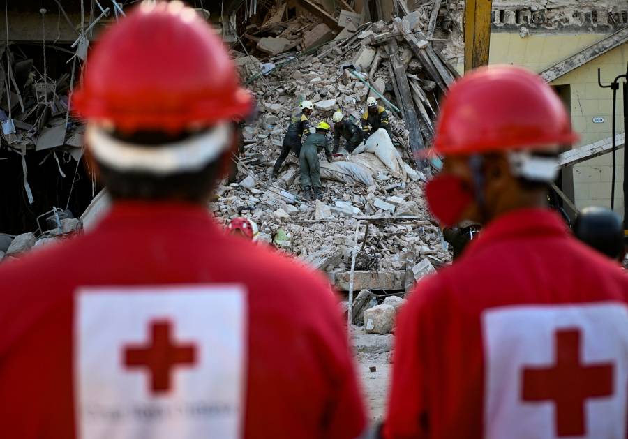 Tras explosión en el hotel Saratoga, Cruz Roja reporta 32 muertos, 80 lesionados y 19 desaparecidos