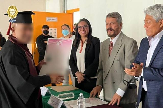 Persona privada de la libertad recibe t&iacute;tulo de maestr&iacute;a en Derecho de Amparo
