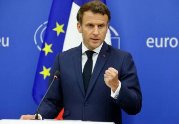 “Paz en Ucrania no se lograr&aacute; con humillaci&oacute;n de Rusia”, advierte Emmanuel Macron