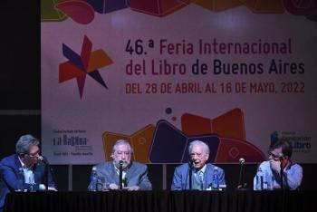 Vargas Llosa escribió durante su hospitalización por Covid