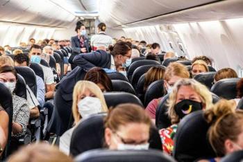 La UE levanta a partir del lunes la obligaci&oacute;n de usar cubrebocas en aviones