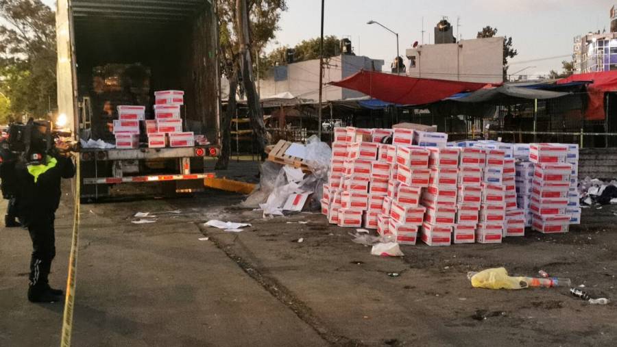 Recuperan en CDMX tráiler robado en Edomex; hubo 12 detenidos