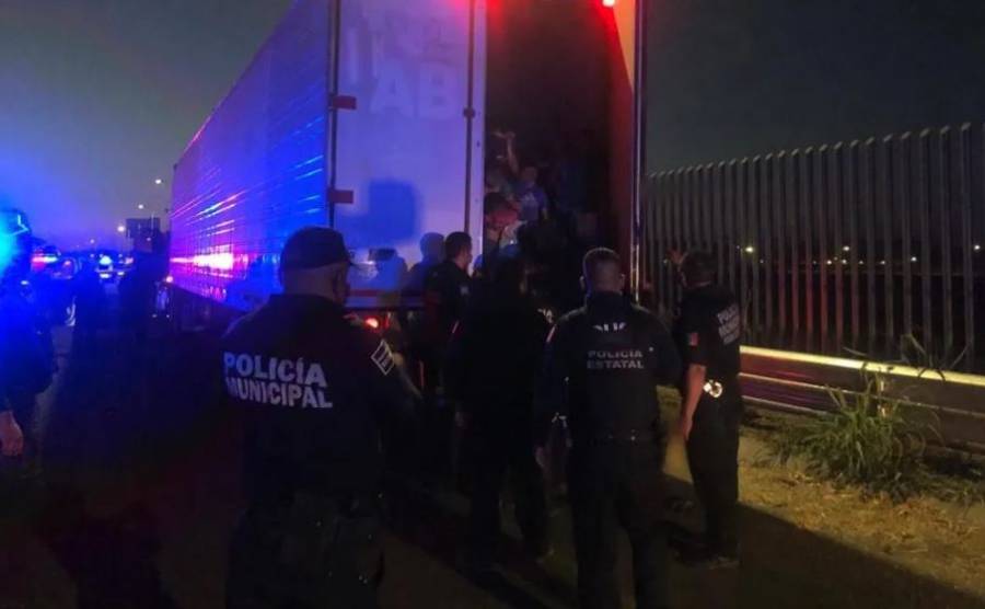 Rescatan a 150 migrantes centroamericanos en Querétaro