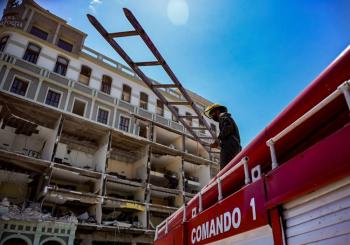 Reportan 46 fallecidos en Cuba por explosi&oacute;n en hotel Saratoga