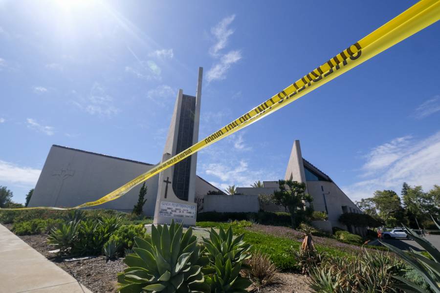 Un muerto y cuatro heridos graves en tiroteo en iglesia de EEUU