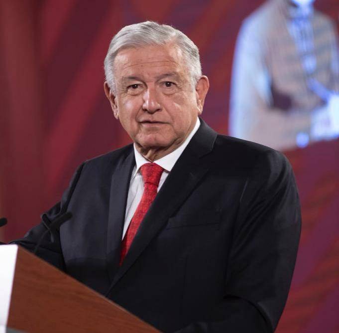 AMLO reprocha a UNAM no ayudar durante la pandemia