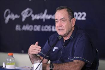 Presidente de Guatemala dice que no participar&aacute; de Cumbre de las Am&eacute;ricas