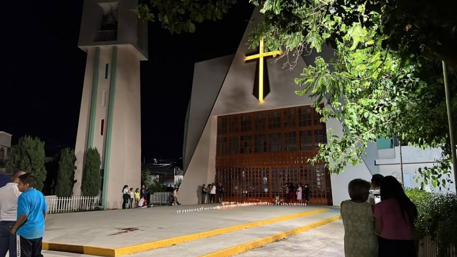 Sicarios acribilla a un niño durante ataque a un hombre en una iglesia en Fresnillo, Zacatecas