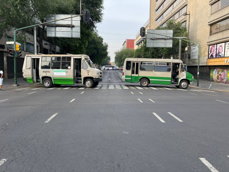 Transportistas exigen incremento de 3 pesos a la tarifa en la CDMX