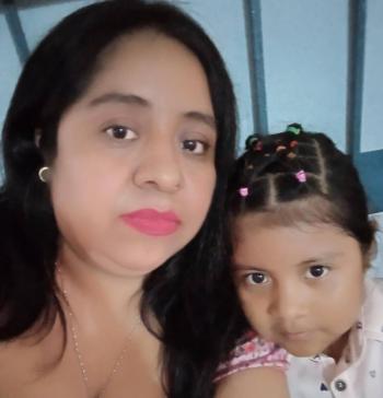 Escuchar la risa de los hijos, para muchos es normal; Magdalena necesit&oacute; implante coclear para disfrutarlo