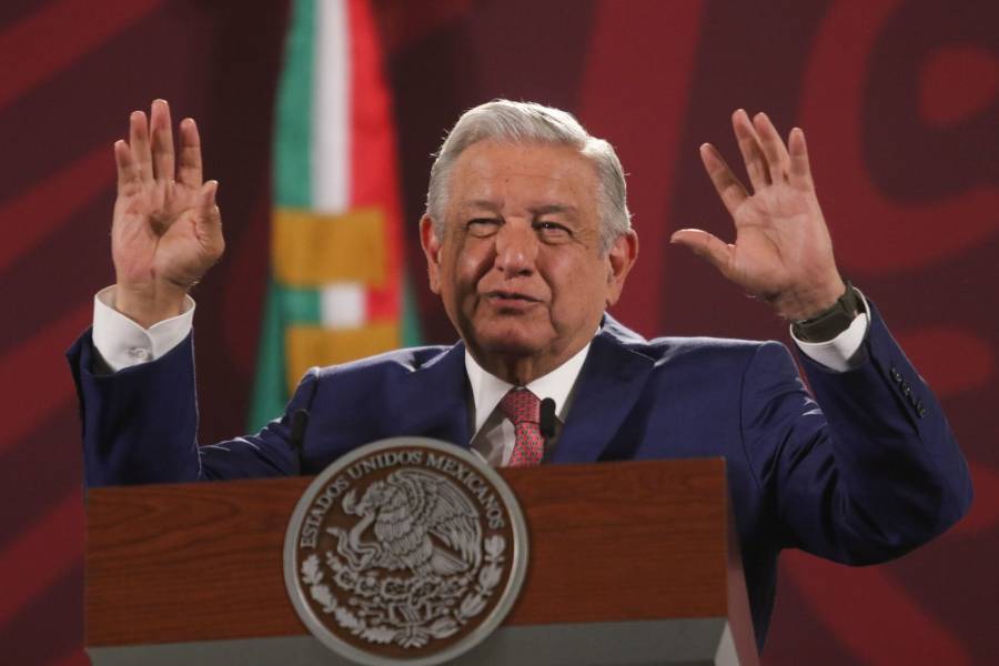 AMLO: Entrega de pensiones a adultos mayores, no los hace flojos