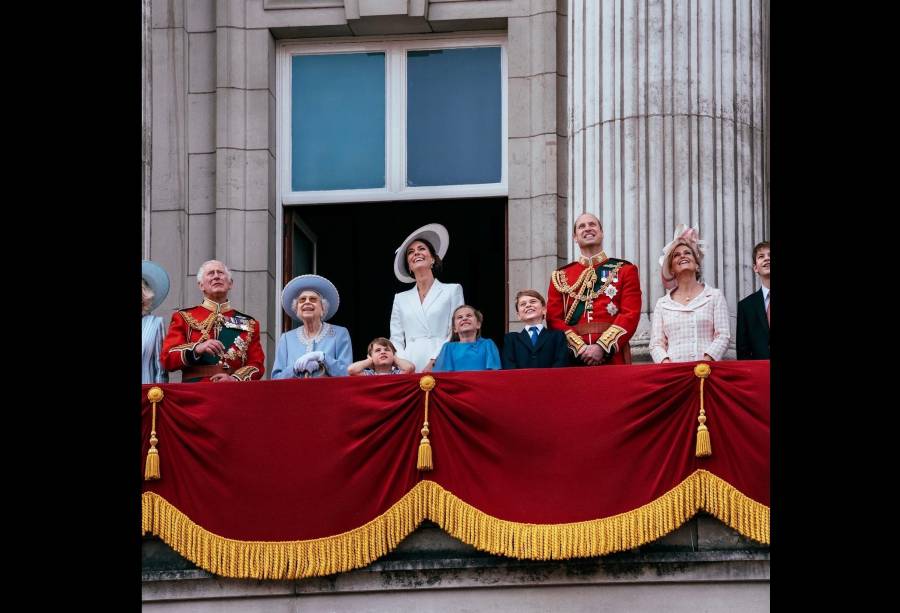 Reaparece en público la reina Isabel II; inician los festejos por su Jubileo de Platino