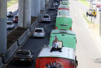 Caos vial por paro de transportistas en CDMX