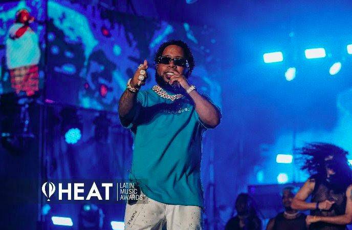 Chimbala gana “Mejor Colaboraci&oacute;n” por “Loco” en Premios HEAT