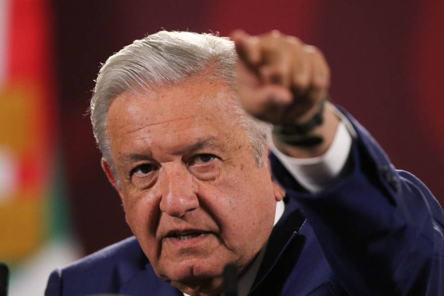 Gustavo Petro enfrenta una “guerra sucia” ruin y cobarde: AMLO