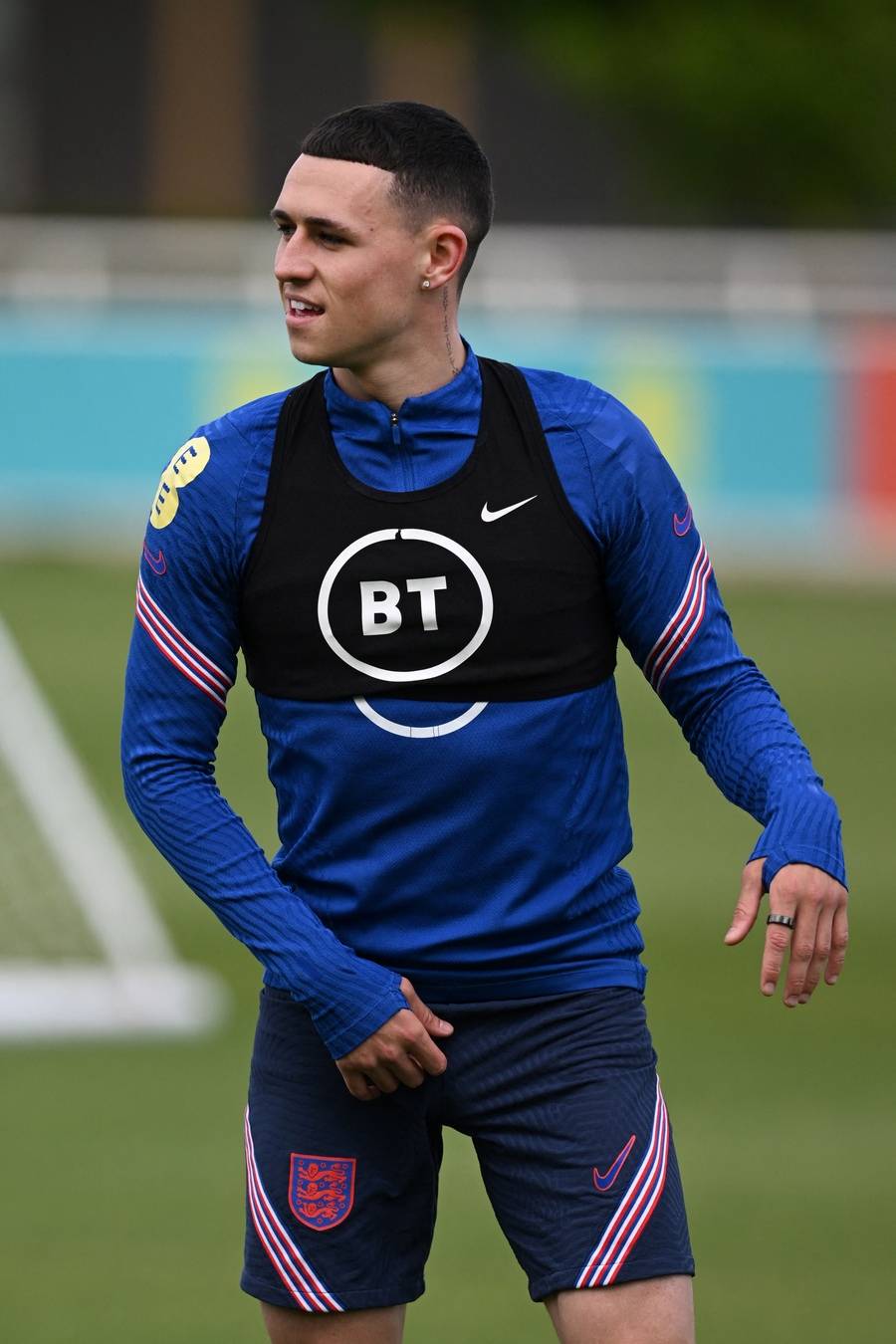 Phil Foden, baja dos partidos con Inglaterra tras positivo a Covid-19