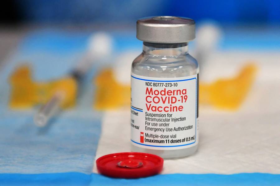 Moderna anuncia buenos resultados de su vacuna modificada contra Ómicron