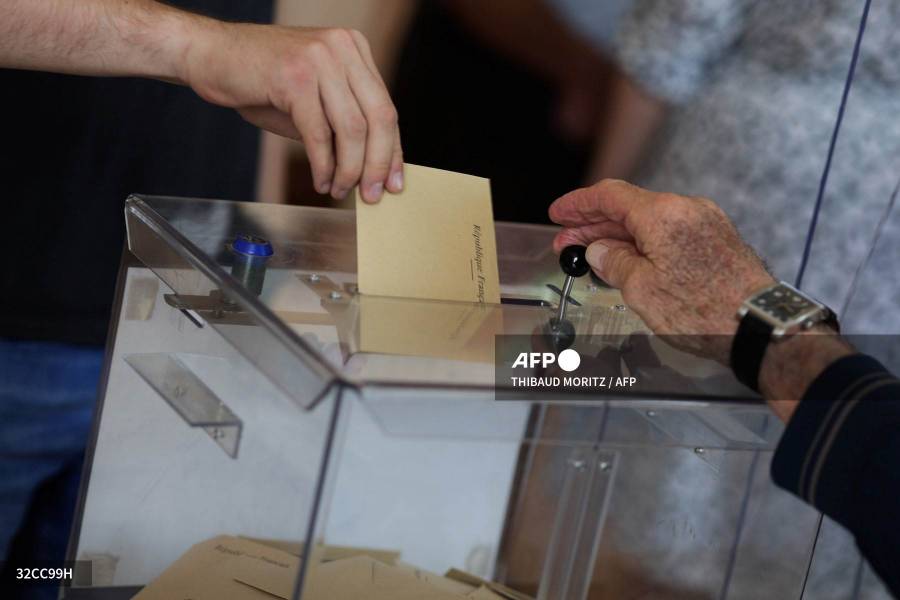 Francia vota en unas elecciones parlamentarias decisivas para Macron